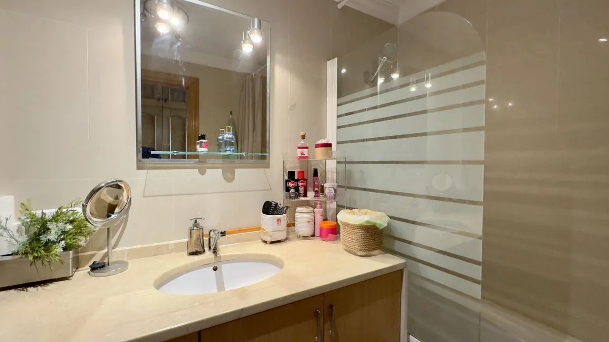 e34ffa9e-5fd1-40e6-bf66-fe106cc1c054