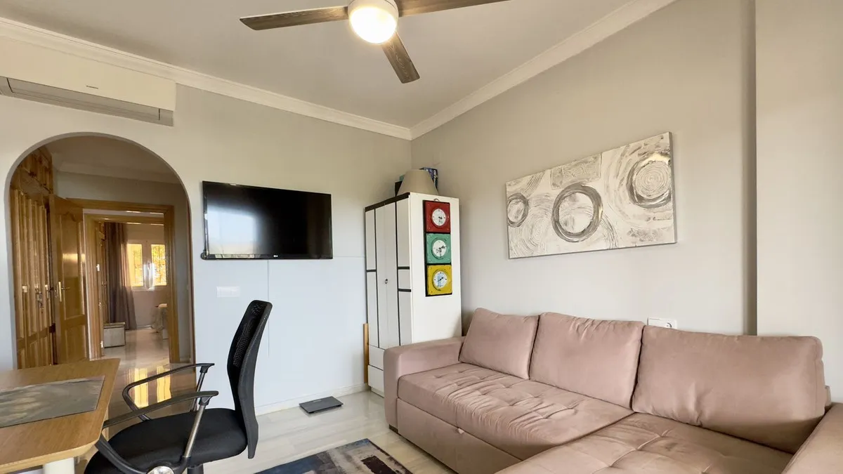 f6dfb75d-d356-4850-ac05-d5bc90252d24