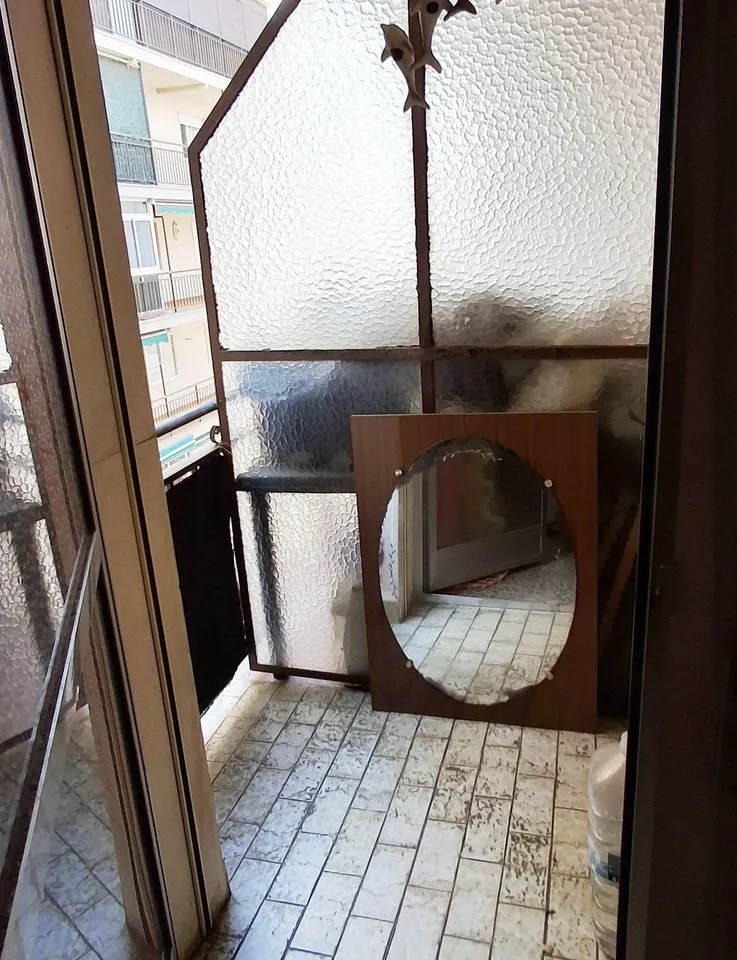 8c199745-95fa-4c4f-baaa-4a8b83d8595c