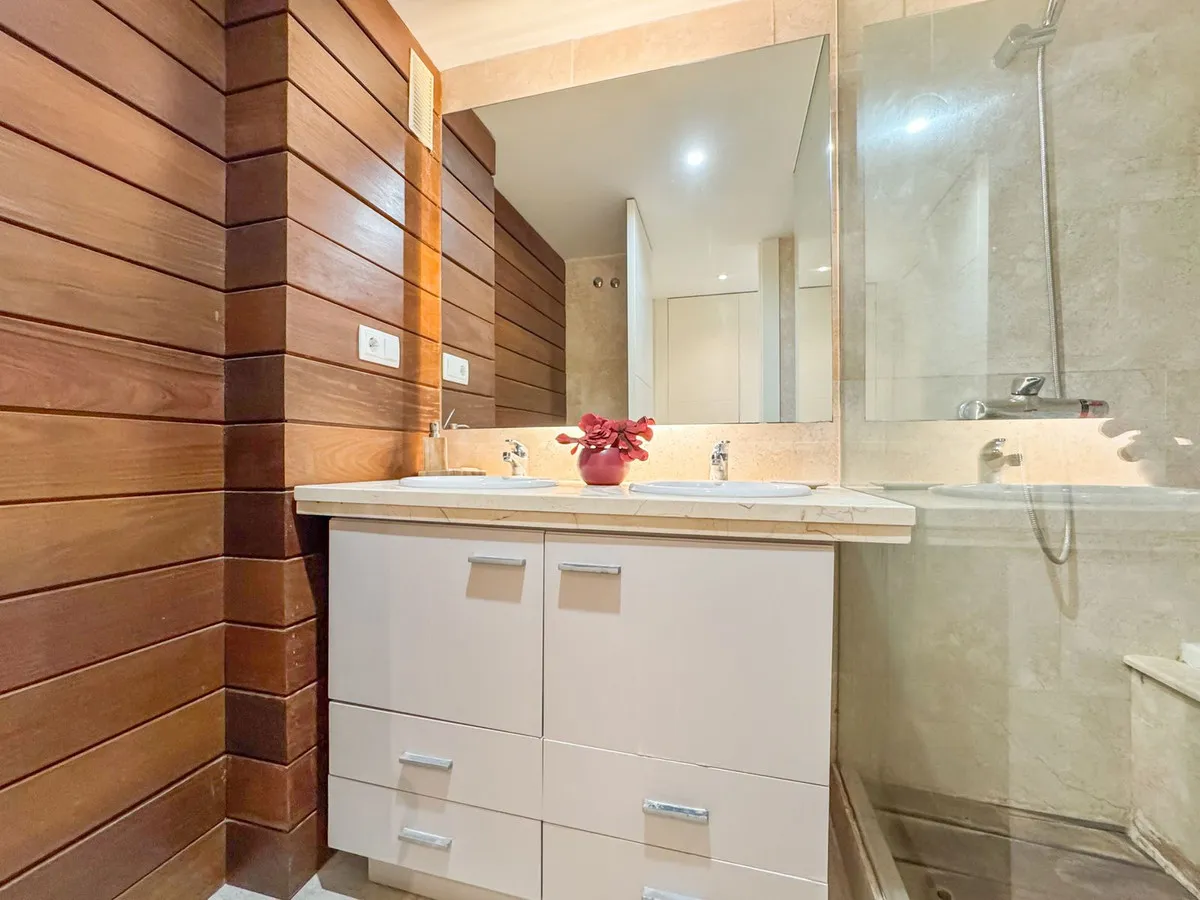 869a025f-46f0-4415-ab27-2a282f6ed551