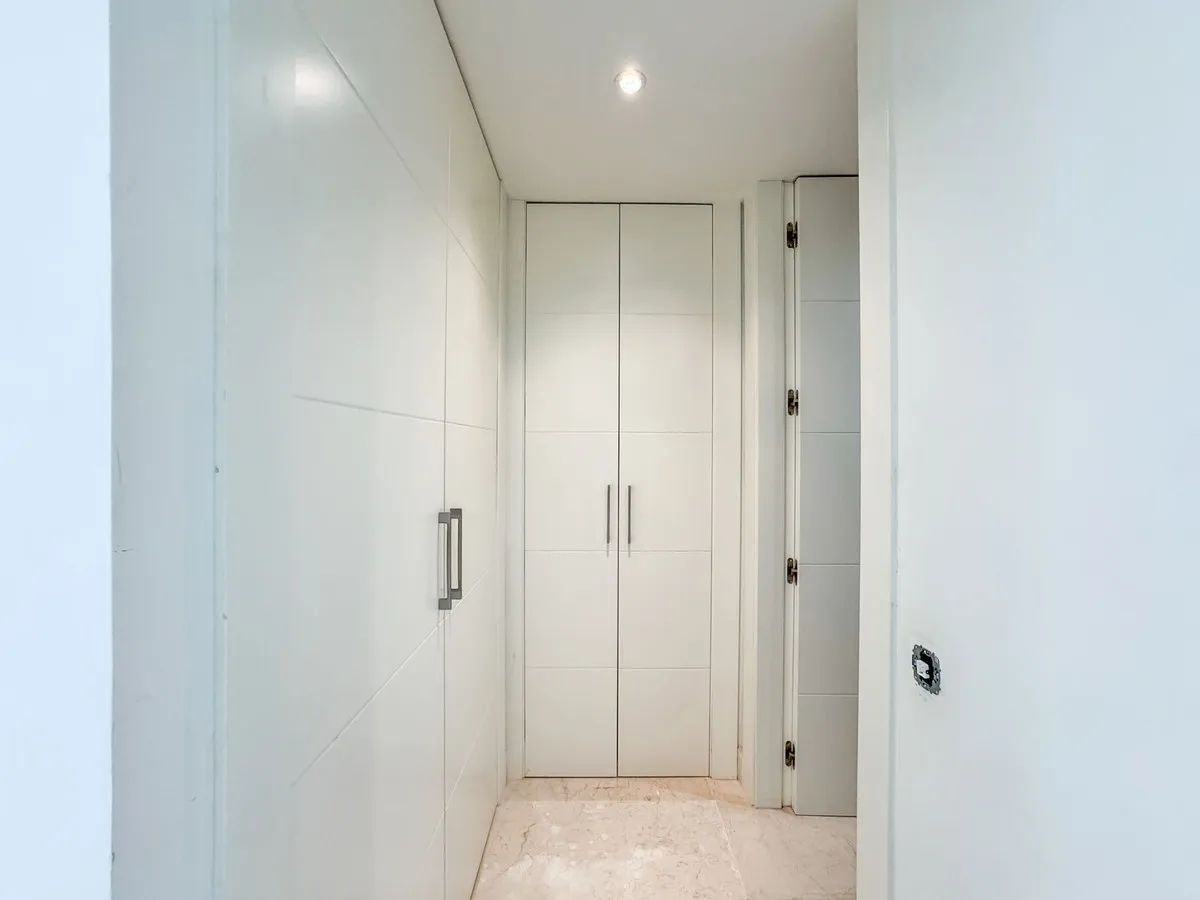 a039810b-e1ce-47c6-9f11-9e178ad37e08