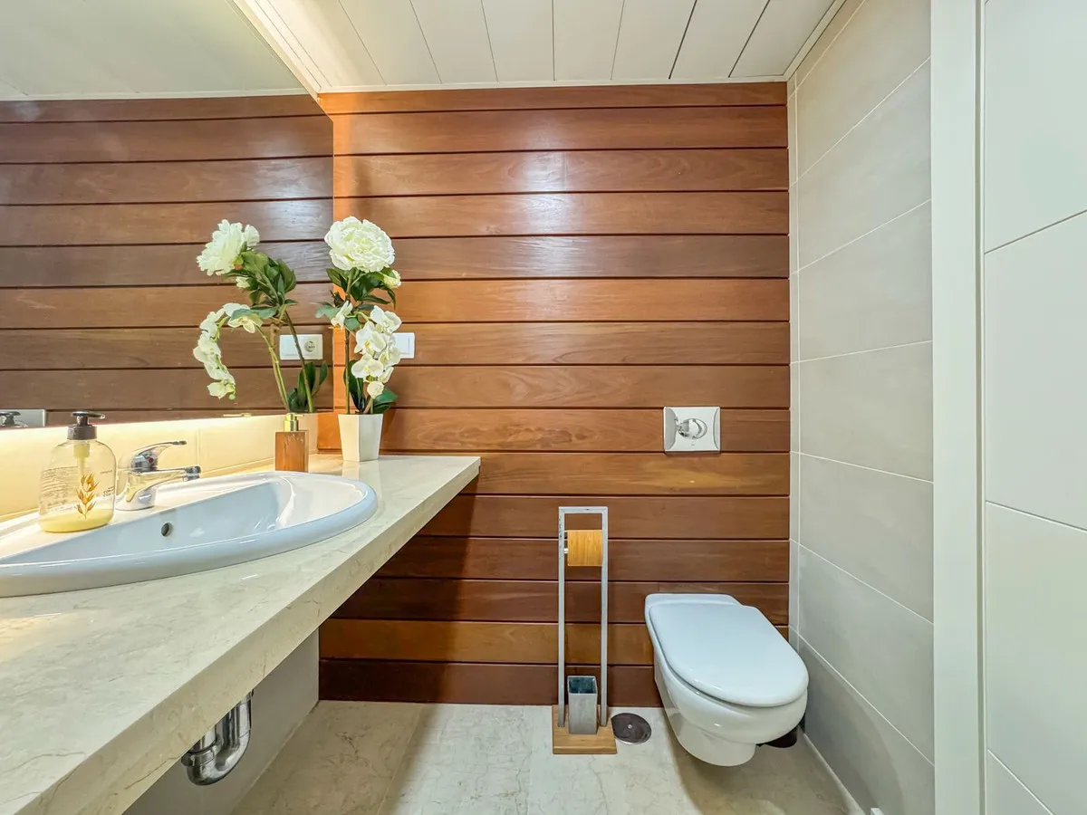 dc7c9823-e9d1-4ffd-a461-6b9fc2d411ae