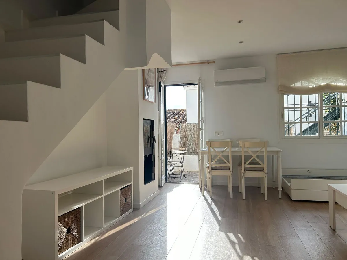 60d4d74c-b4a8-42b2-88a5-13c48c2e9e38