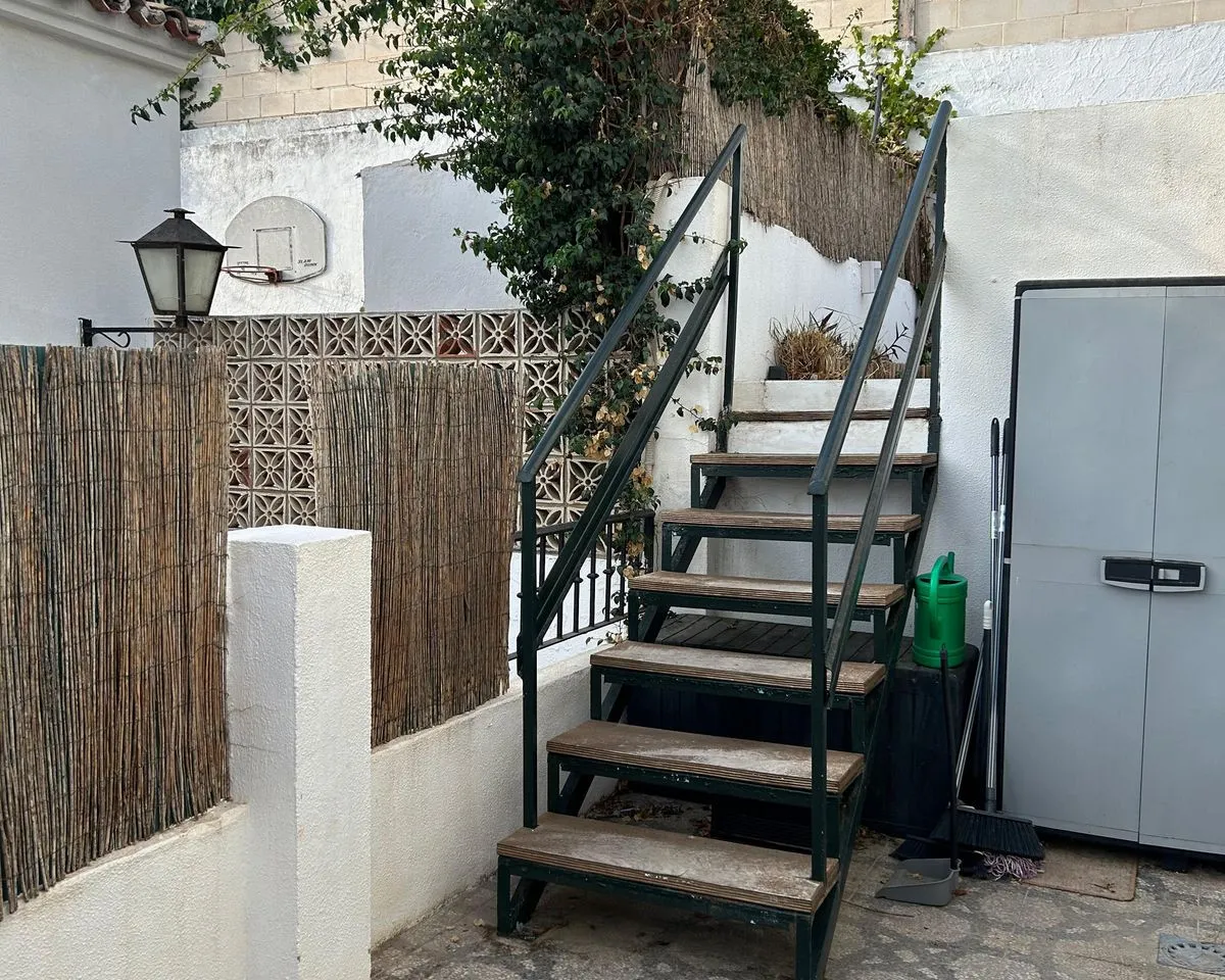 f1f6f2dc-f9e8-4c41-94f6-d440727b8240