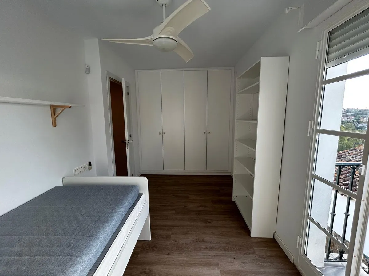 f6b2aa7e-d311-4f69-9106-47bc8d0ae9ef