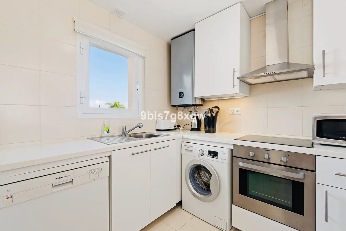 f6e12ef3-a061-41ef-b5f5-befa357684c0