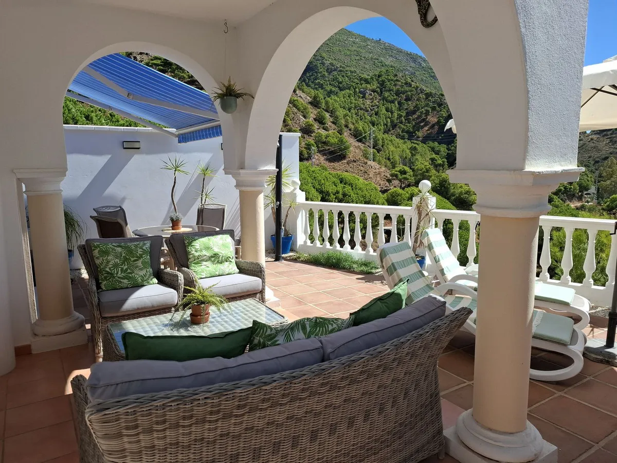 aaef4edd-af18-4c62-917a-1496e5c3eeb9