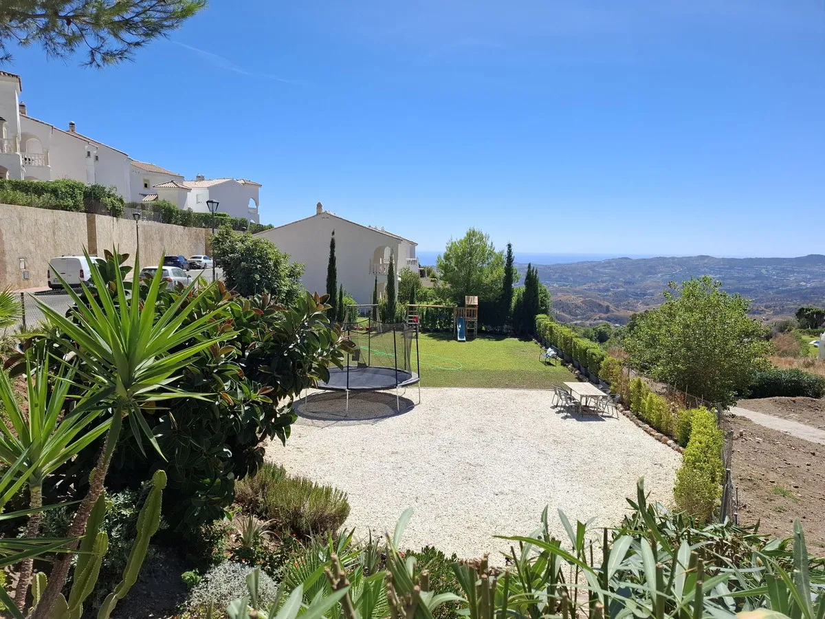 ac608843-2b49-4b89-bf27-3769f793ac5f