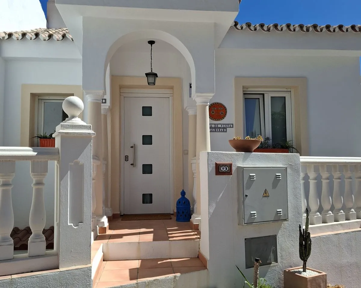 ce1598c5-1978-490e-8013-2e2f76e0d667