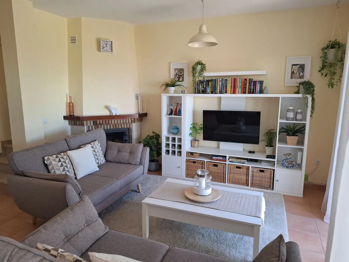 fe44c784-677d-4cff-ae71-42b4a27bc247