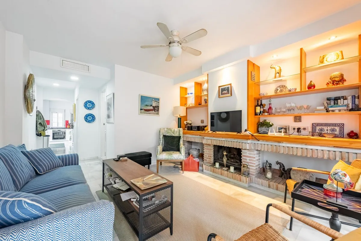 44a6a922-885c-4d71-9751-61d036d8c178