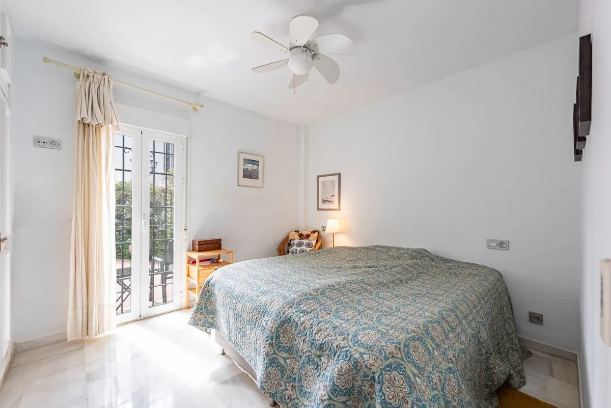 c33371a3-8852-4265-b202-6cb6a051f5b0