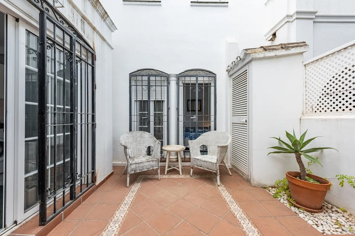 d2857ef9-a3f7-4266-83e0-ad238246014d