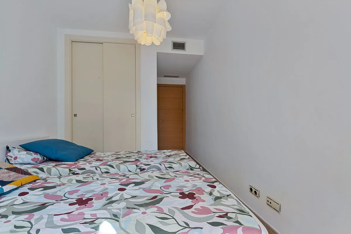 e480faa2-fdb3-40d3-b601-9505805f5e6b