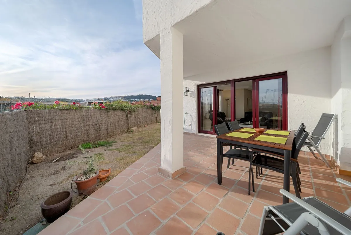 229433f9-c122-42a7-80cc-fcad65b92120