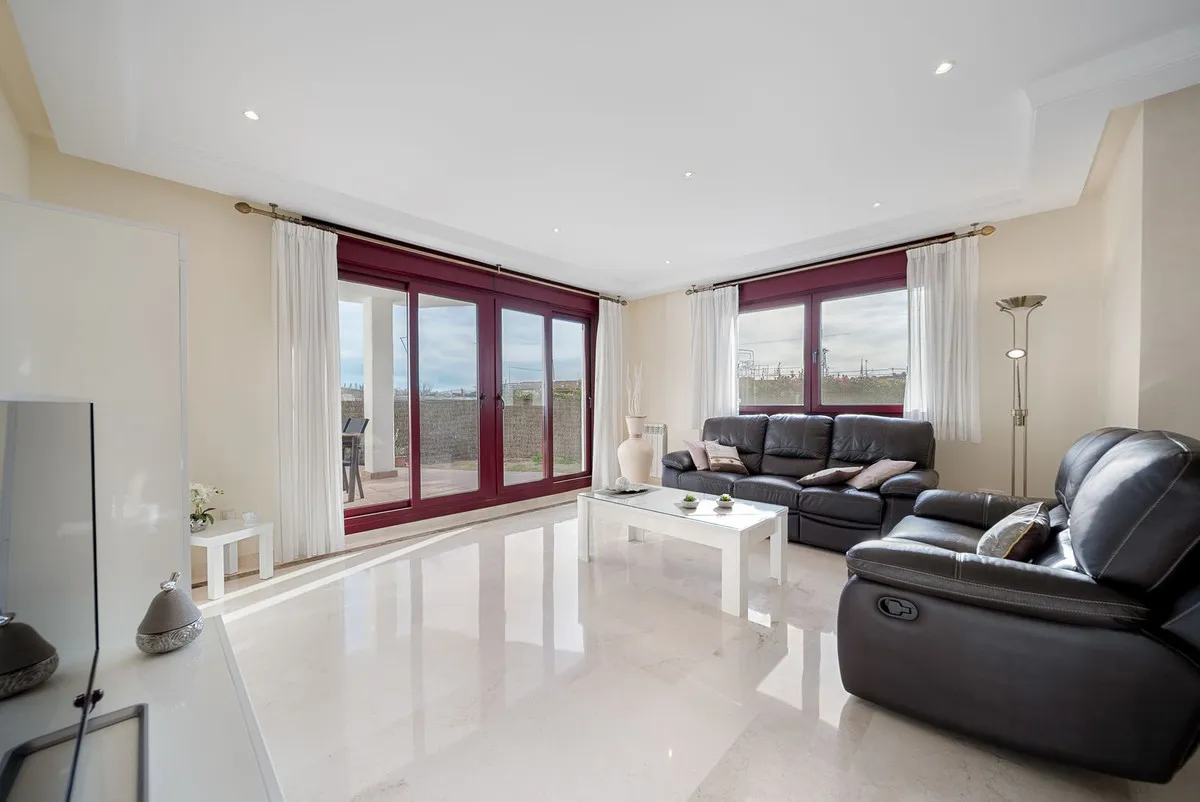 dbe9751b-2b18-4a27-9e16-e32b083bdb1e