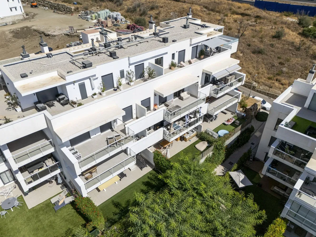 02bad5a6-a26d-4913-b5c7-51c46d348505