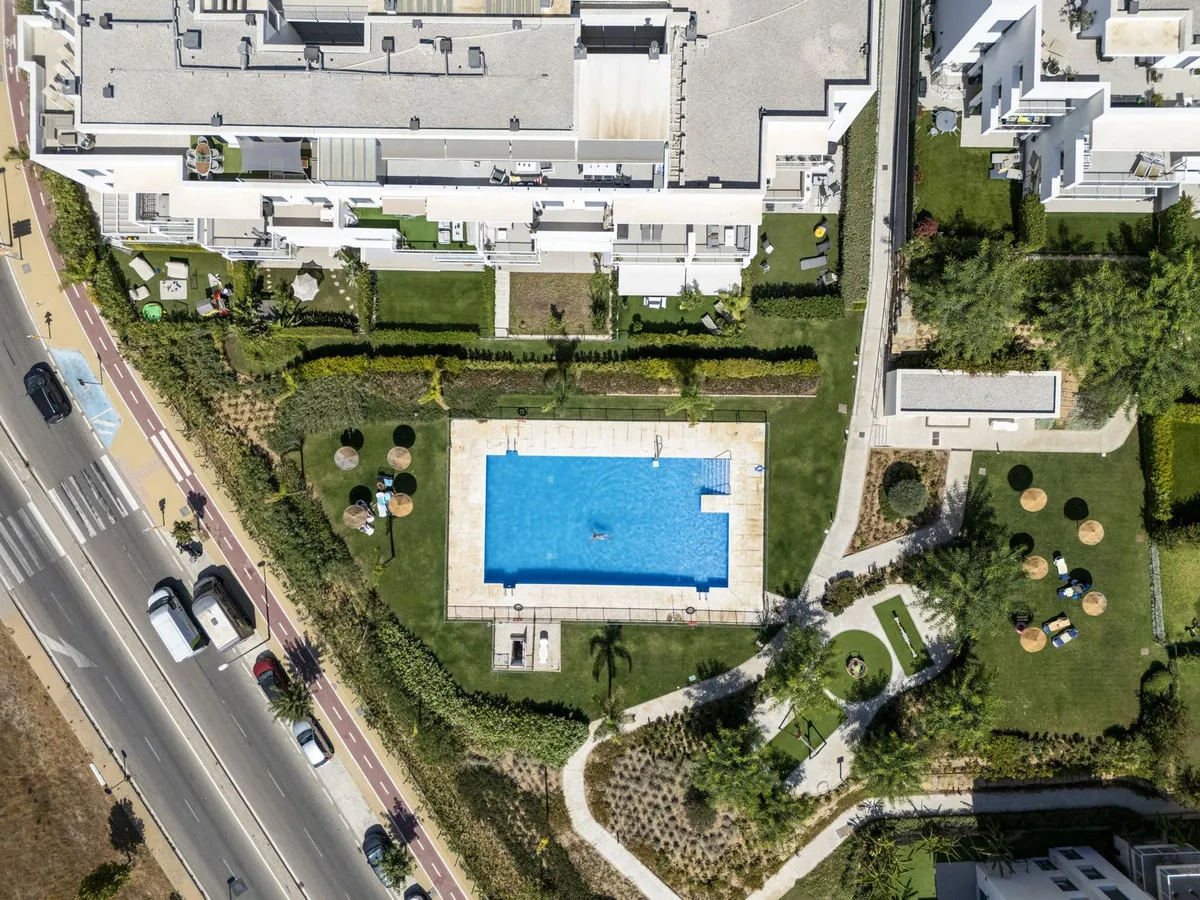 b9b65a0a-3f90-48fe-9e50-61333361c354