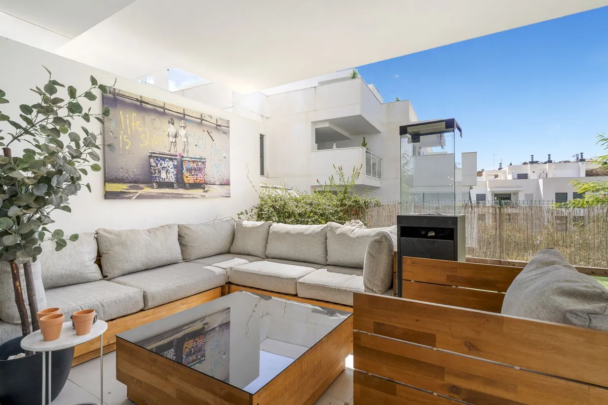 e95ccb0b-d4fc-40a1-959b-5dbd71871ae2