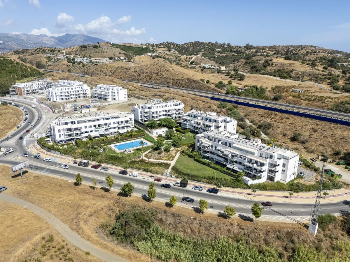 f9749307-f953-4d9b-b03f-1e6c90ea1ffe