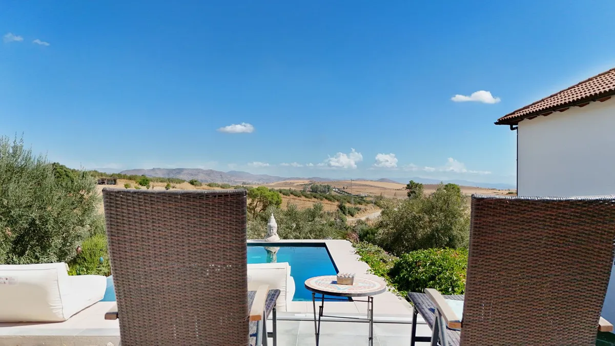 c8202dd6-1d66-432b-9786-fb9eec68c467