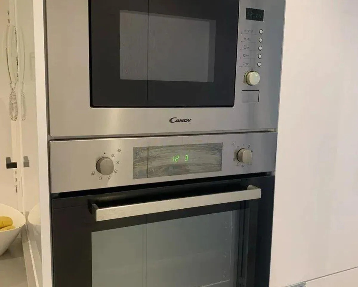 1e13fc3b-7c88-4cbc-8fe7-f3aa79b74378