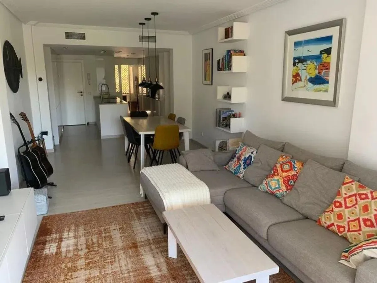 25670764-856f-41e9-8b51-cfa43532c856