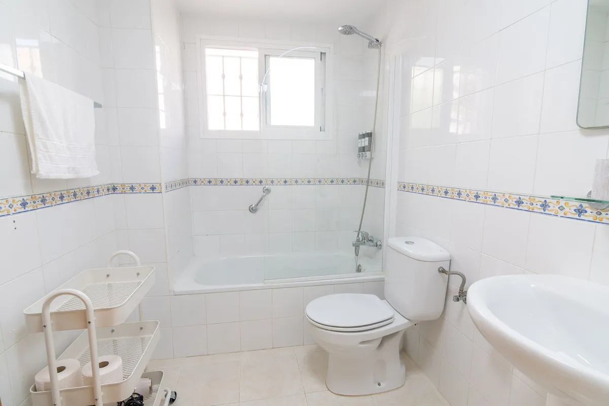 4b69ec54-61c0-4899-b035-f37c15a37f4a