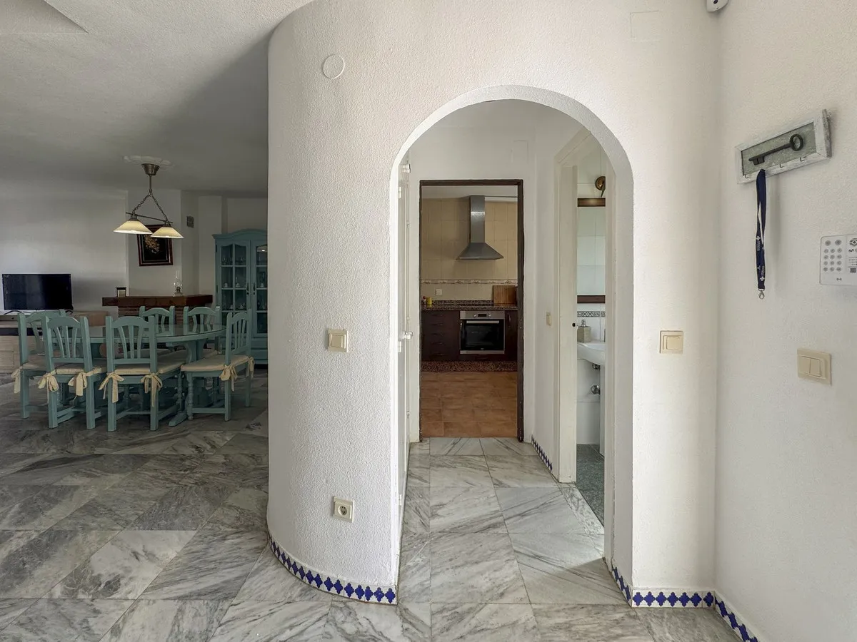 09d6aca7-26b4-4bd8-852c-87c41bbb162a