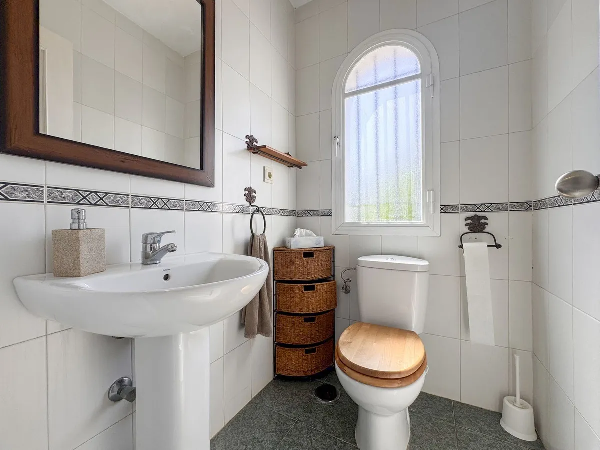 2c319a30-a4fa-4ced-ac28-029c5bcc91d0