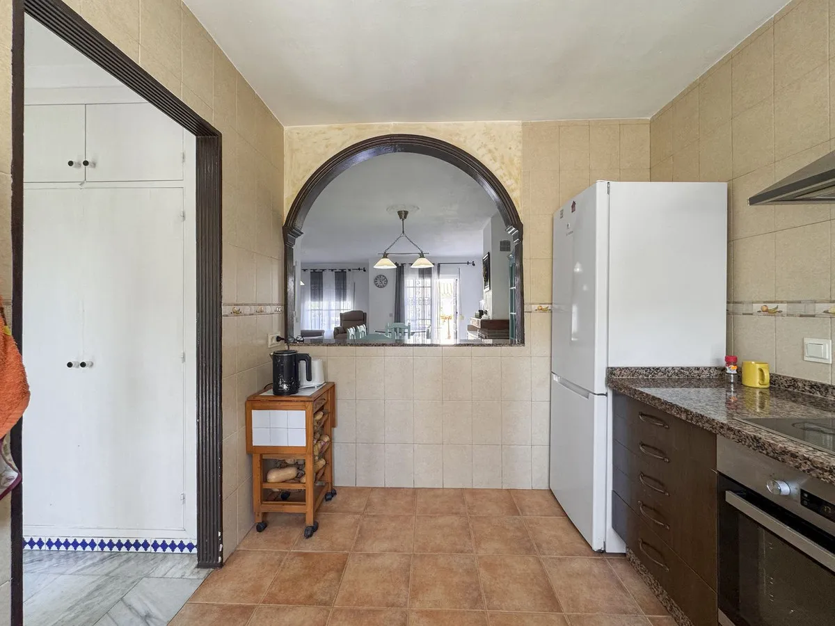 6ec6f84f-bba8-40d8-98ba-bf01d0a6ff84