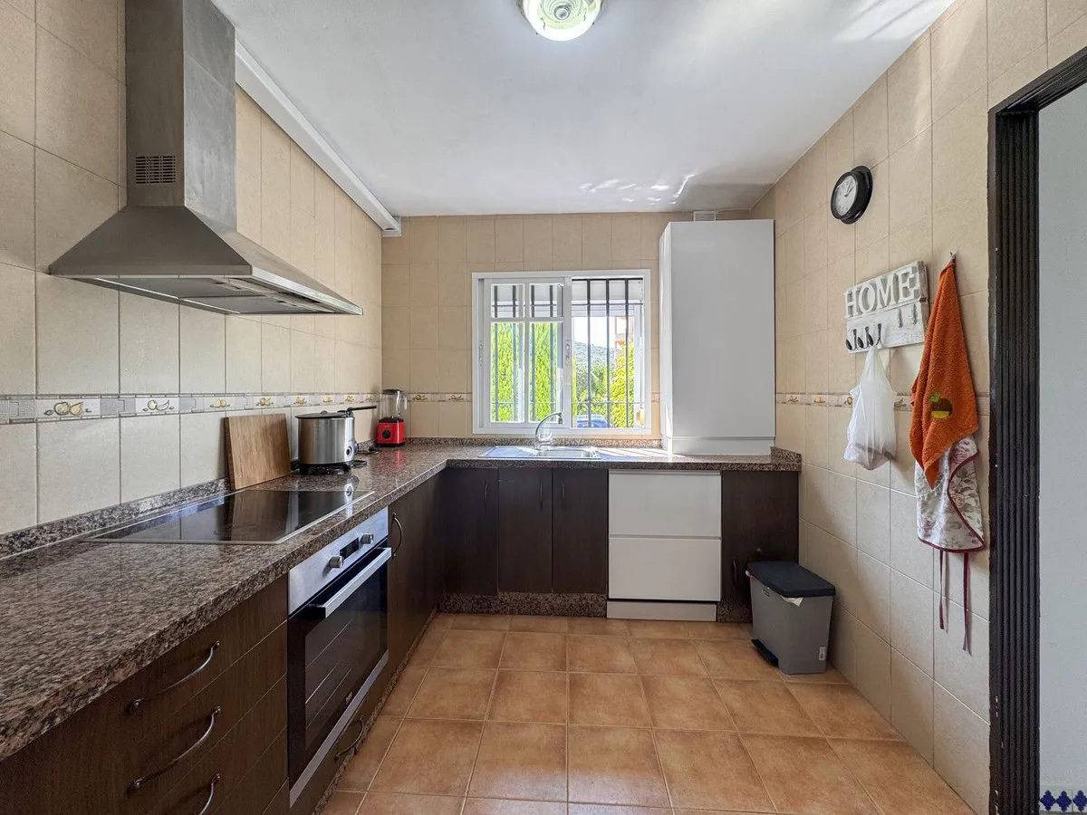 7c675eae-01a8-46f7-a8d3-0ad21b97c195