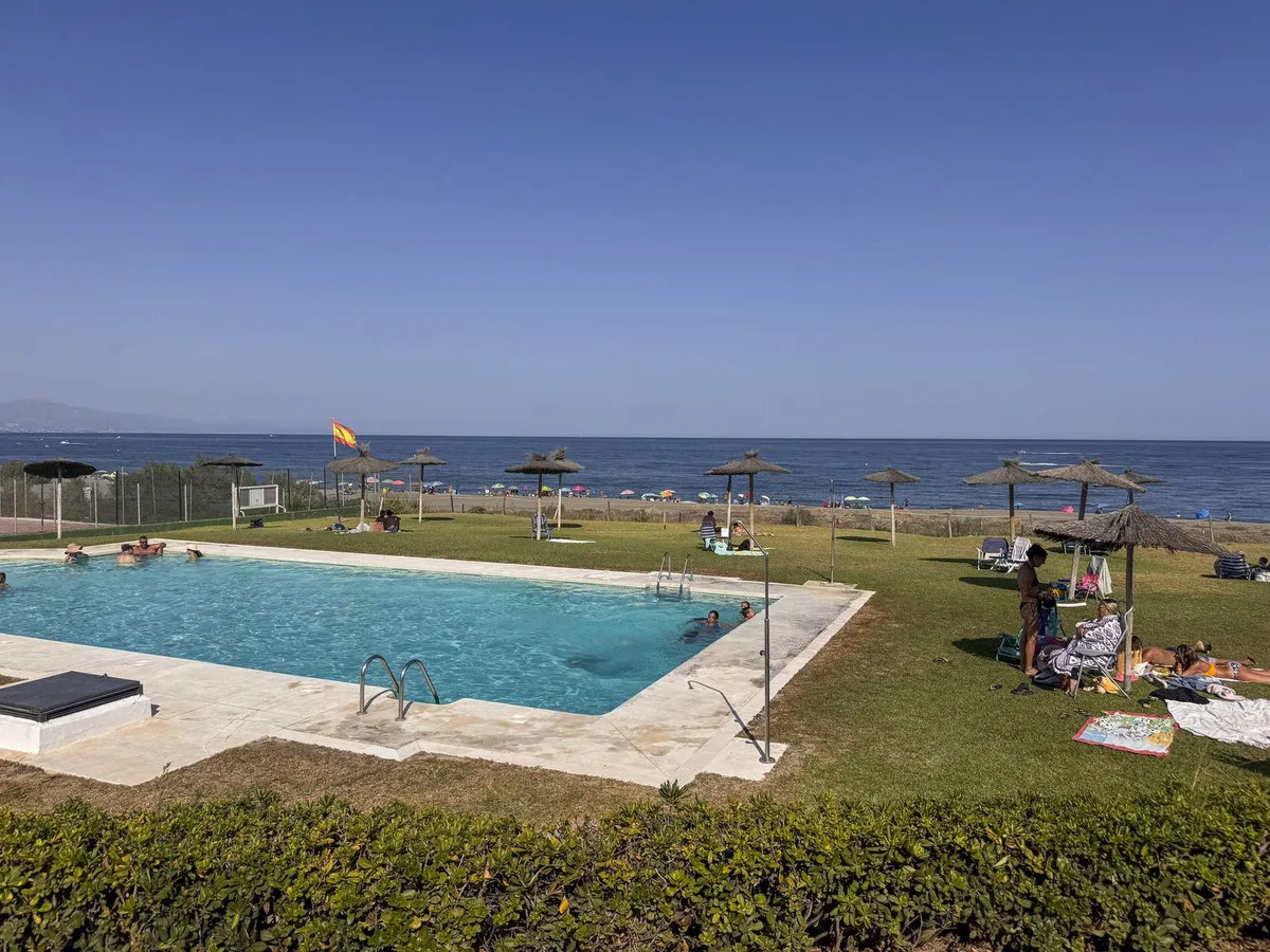 d05e48d8-5e8a-471f-b777-df5da319977f