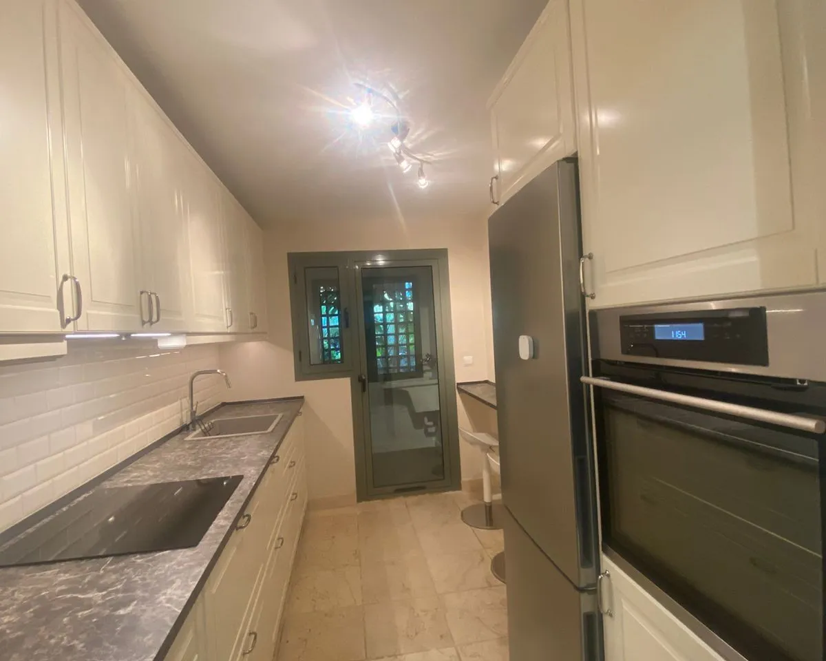 1a276274-a0ff-4b48-8be9-97d947aa5154