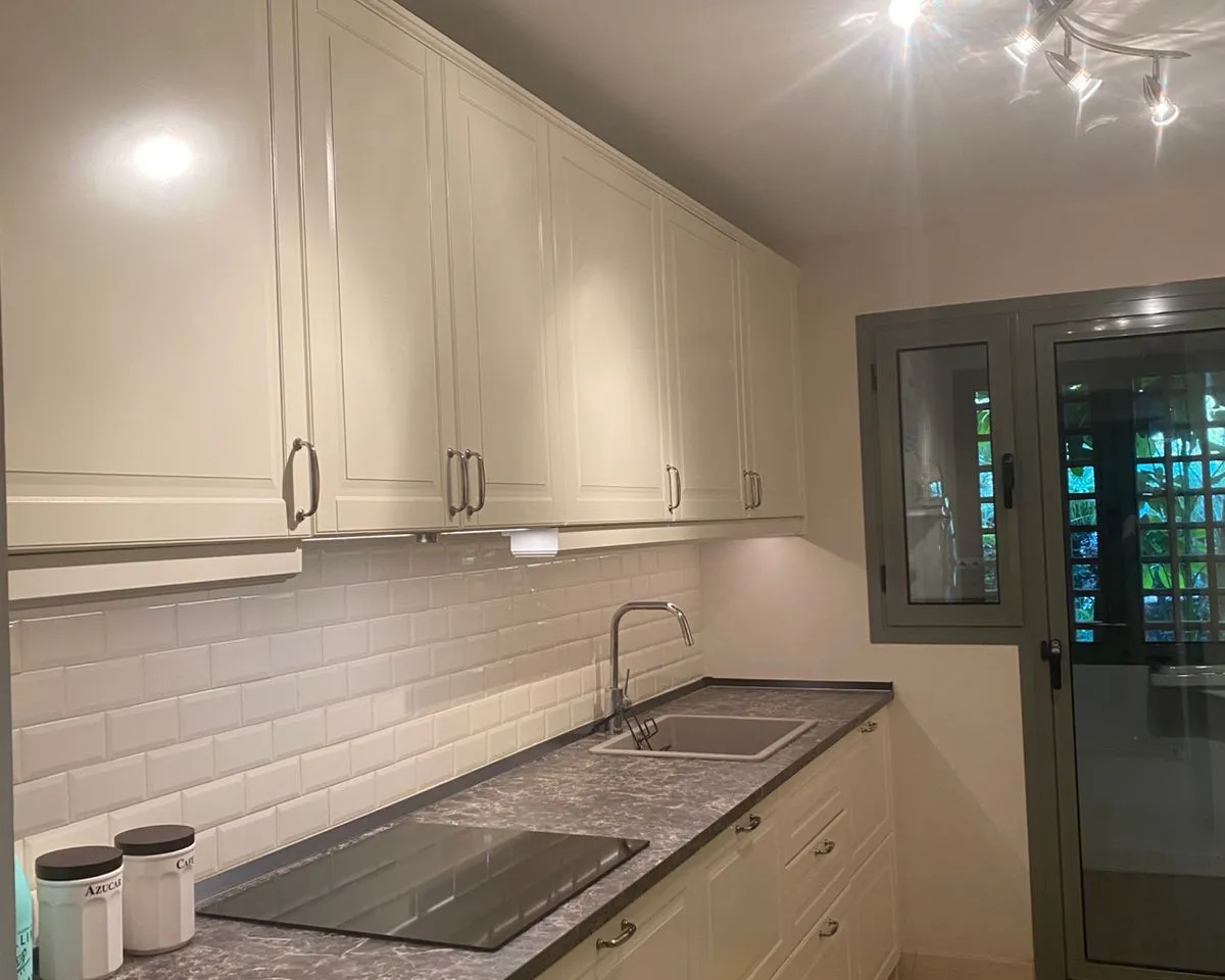 2a8b2a40-414b-4e32-9f6e-f2875d9906f5