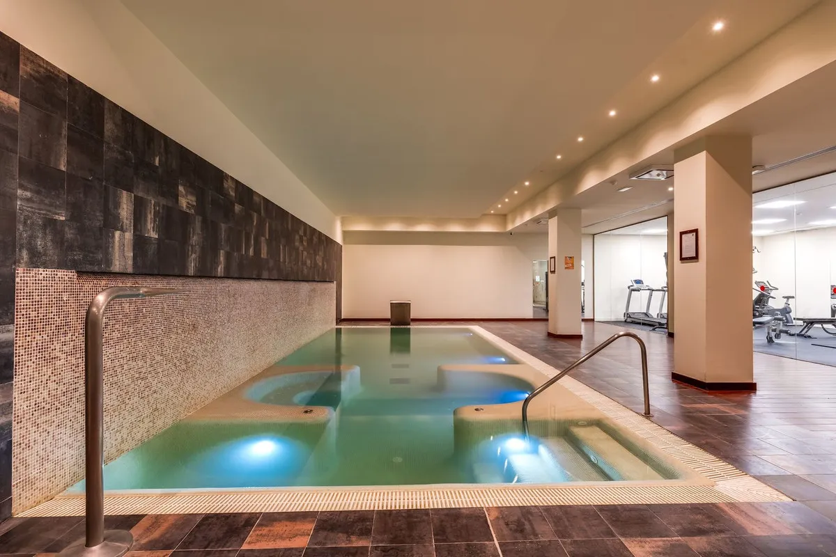 c4e328db-acc5-492b-8532-ec17f2f43844