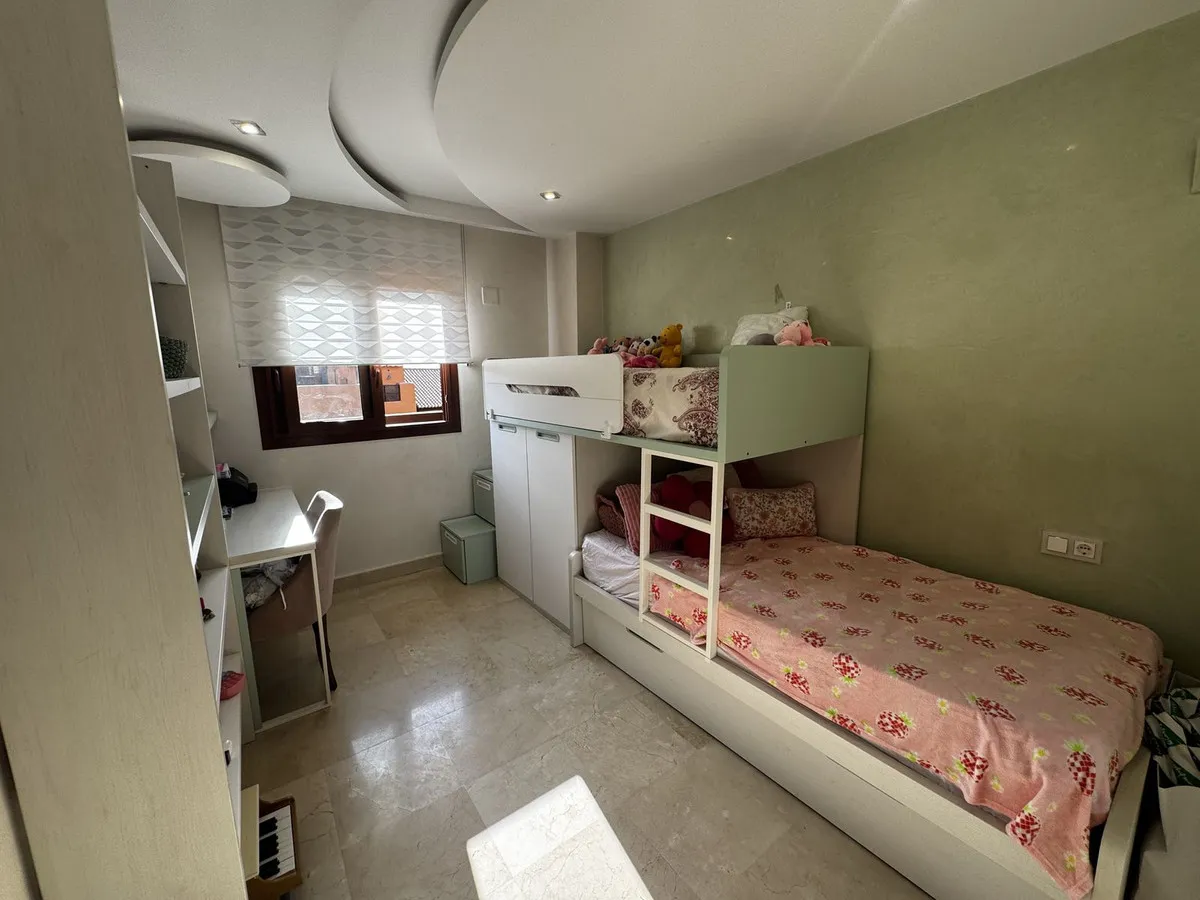 7ca44bdb-d9b7-4428-bd8d-00a8a73219dc