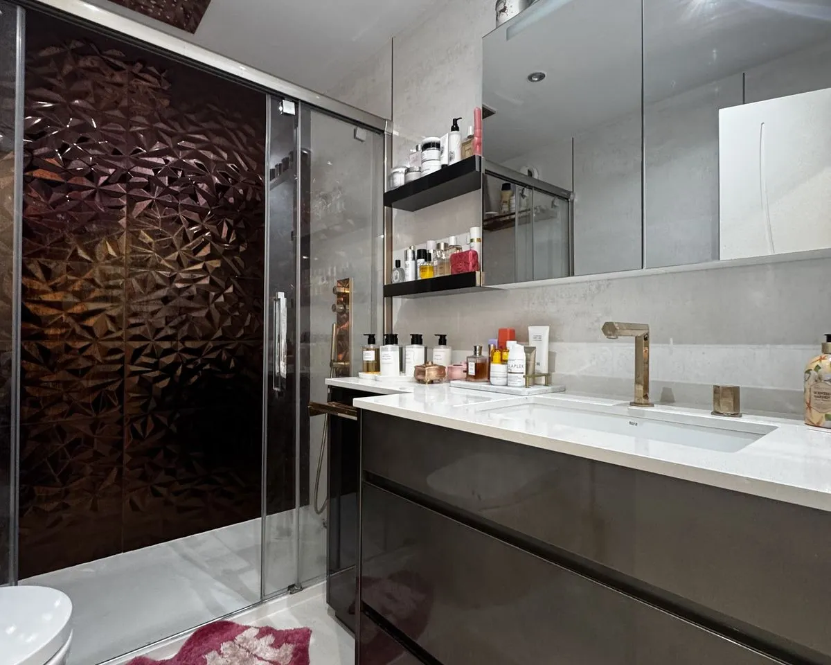 9c15a994-60c0-4070-86d1-193cdfe6de38