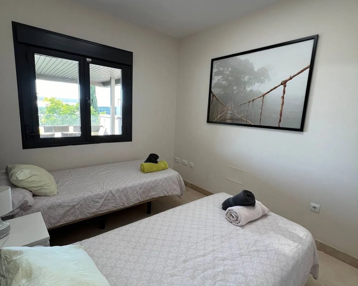 2bdccce2-7ae7-47f3-b392-ac8d02ff948f