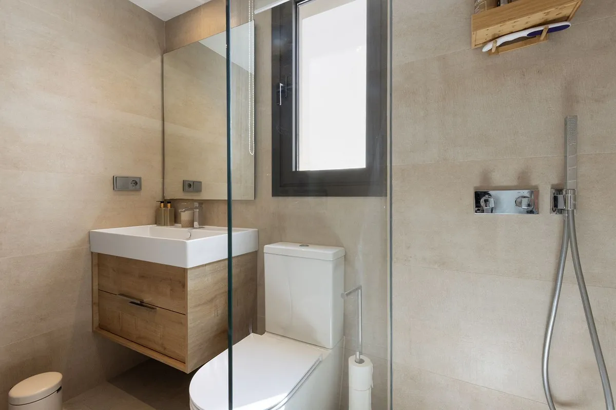 098fabfa-1cae-460b-97a9-cf1ece70d19b