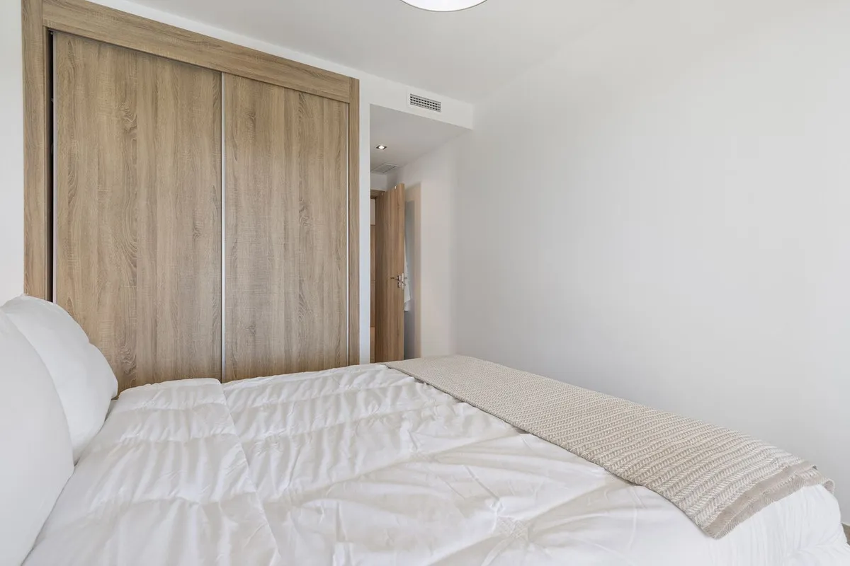 cef95515-5f9c-4895-81f8-89ba3e51540f