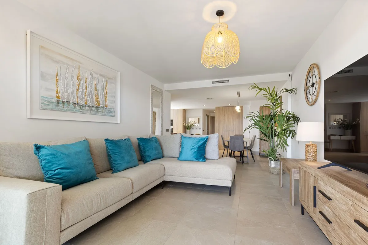 d597bcd3-6a75-44ff-8d4d-939dfddfaf00