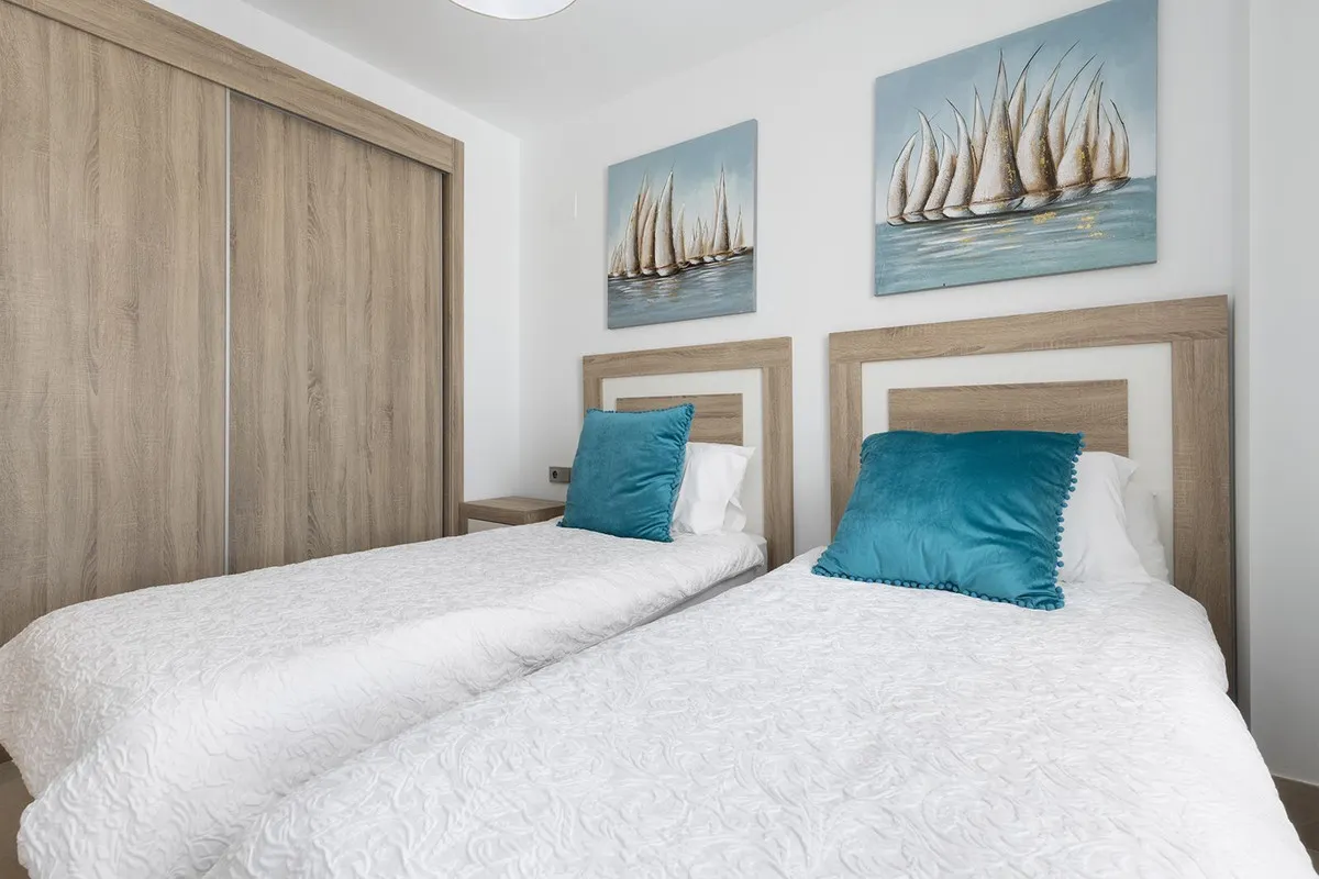 e204101c-448f-47d4-a5a5-ebdc1b0f6fc0