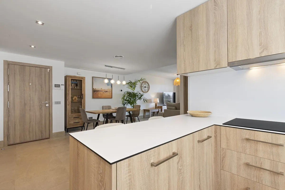 e9306683-69b9-44f4-be15-9b27d232dfc5