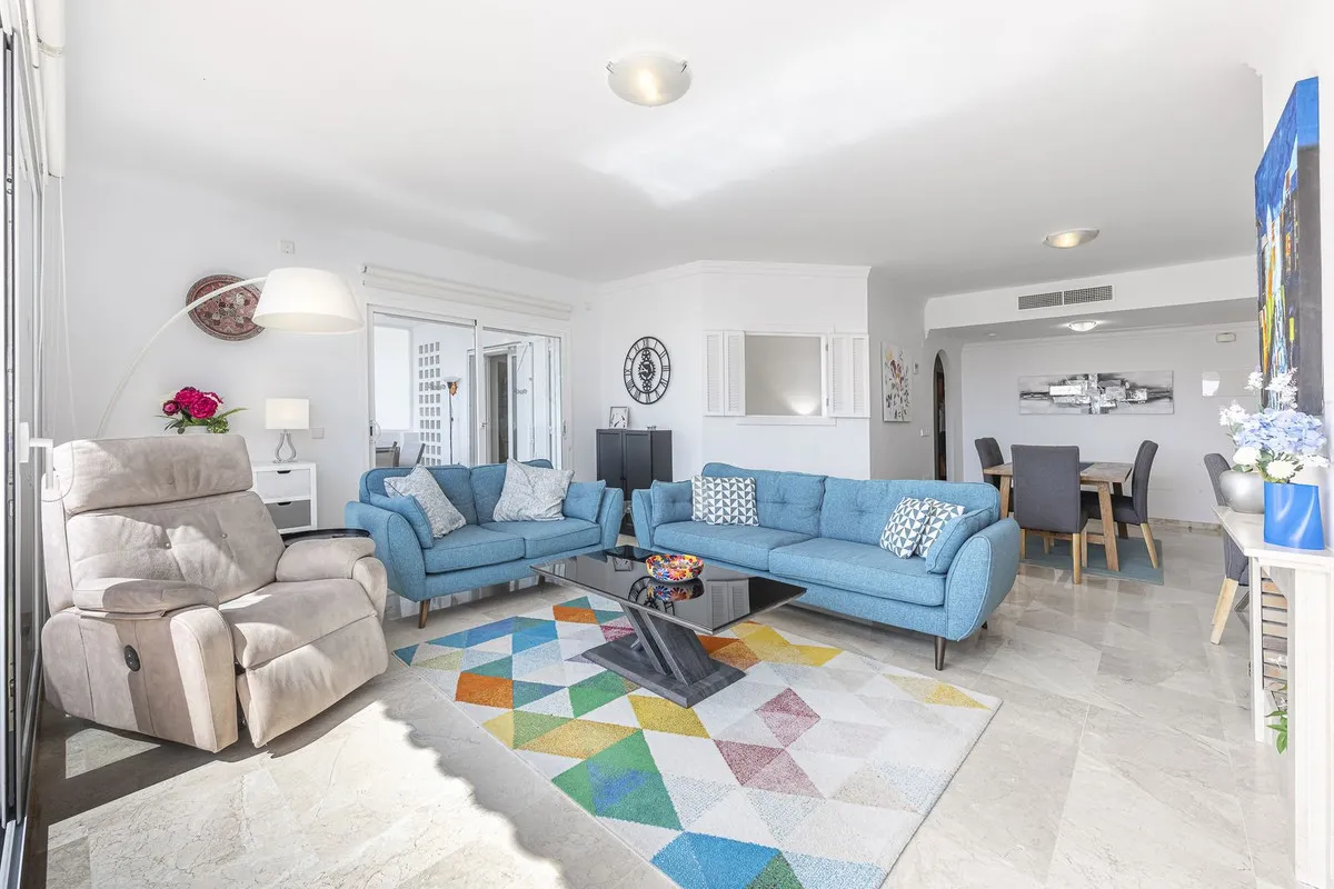 6668eb19-3804-4936-8285-3b9007190e33