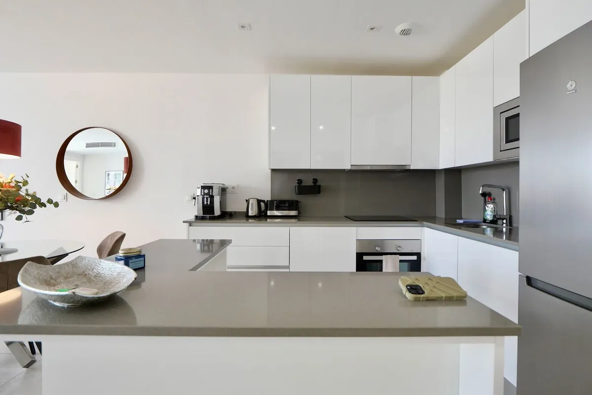 2196ea3f-1d19-4c4d-ac7a-a2fa7ac68133