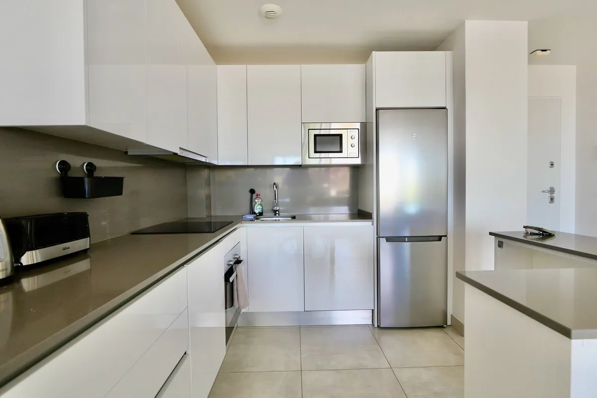 22cb63f9-6941-4f38-81d4-89626f6e3b23