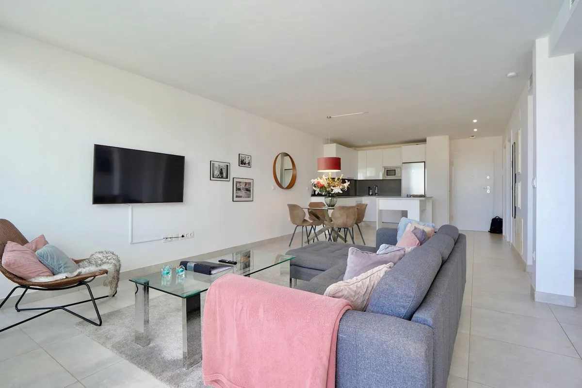 2cade45b-726a-47e4-a305-532b0819886a