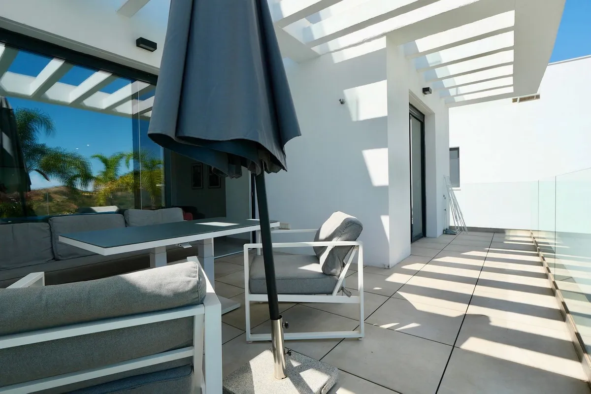 80828ea9-d159-4e17-bd06-b3a64e4796fe