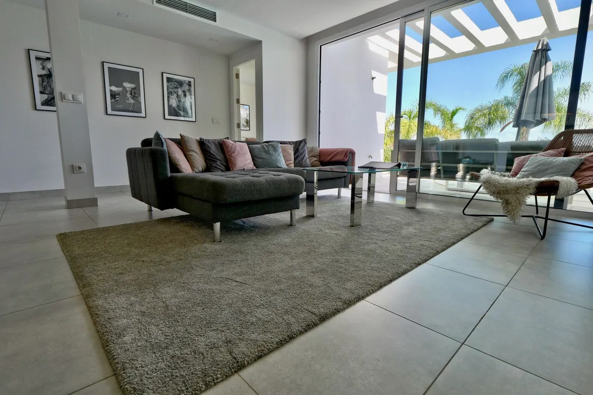 ac361625-726e-41b5-a1bd-1e62e1ee148f